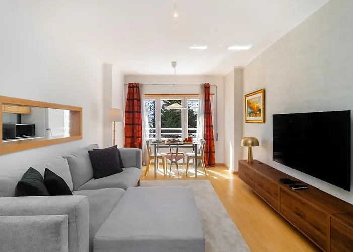 Whome Modern With Great Atmosphere Lisbon